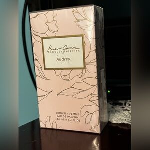 NWOT Badgley Mischka Audrey Perfume - Pink (100 ml.3.4  oz)